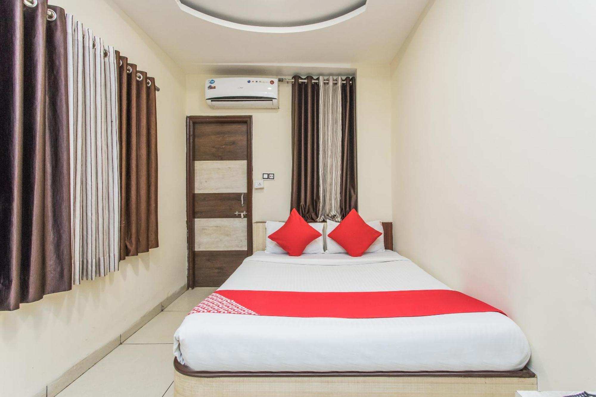 Capital O 4042 Hotel Mehar Residency Indore Exterior foto